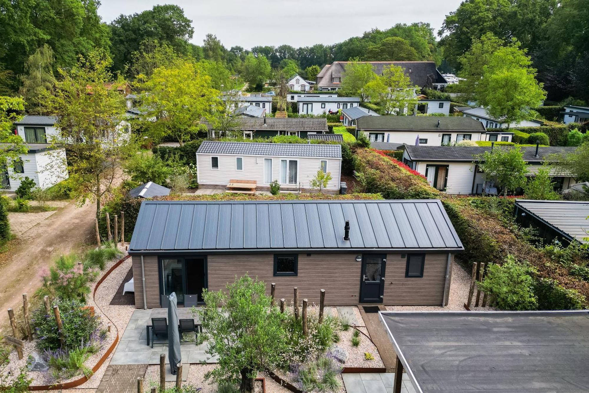 Modern Ingericht Chalet Op Groen Park Op De Veluwe Epe Εξωτερικό φωτογραφία