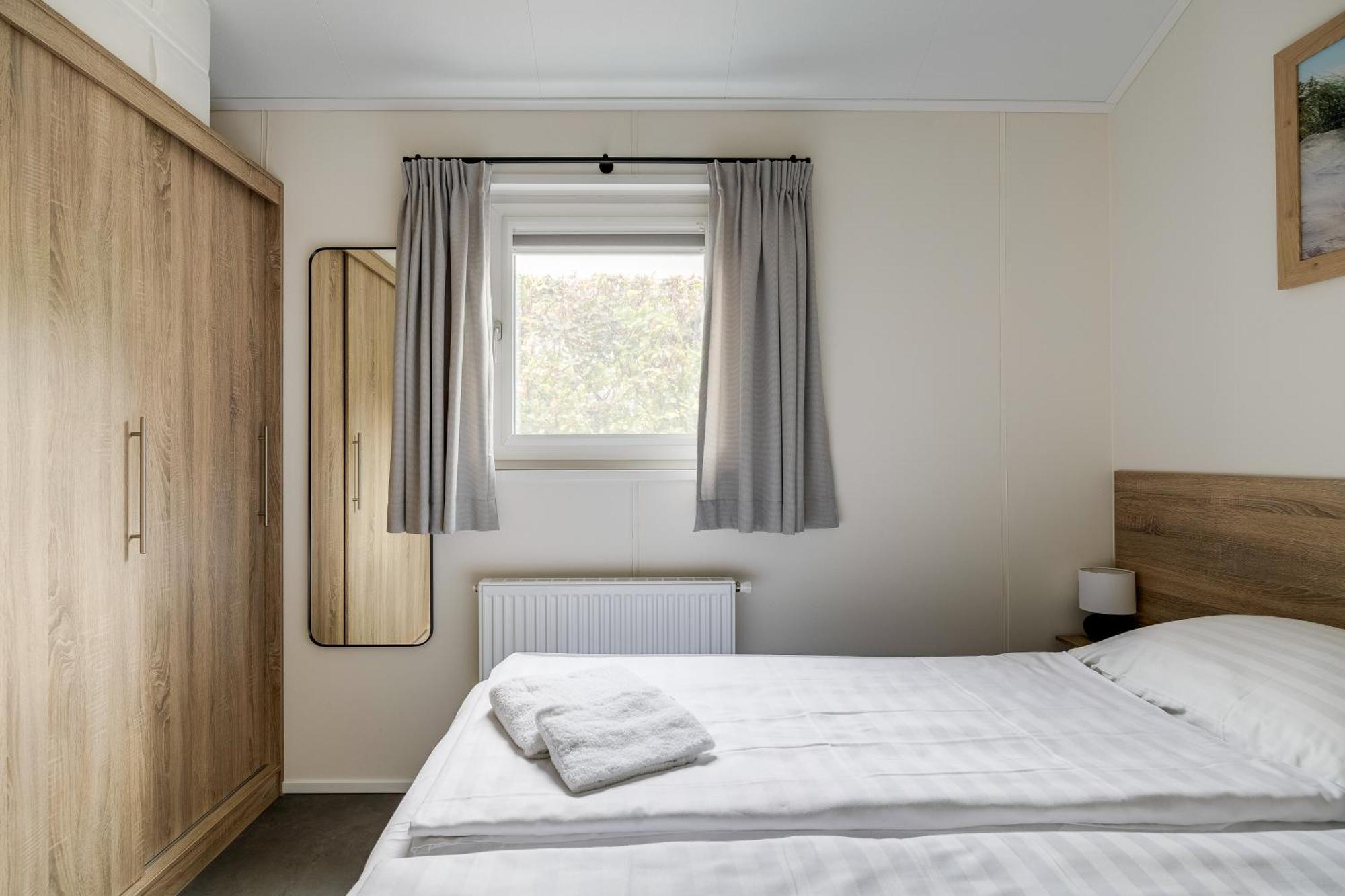 Modern Ingericht Chalet Op Groen Park Op De Veluwe Epe Εξωτερικό φωτογραφία